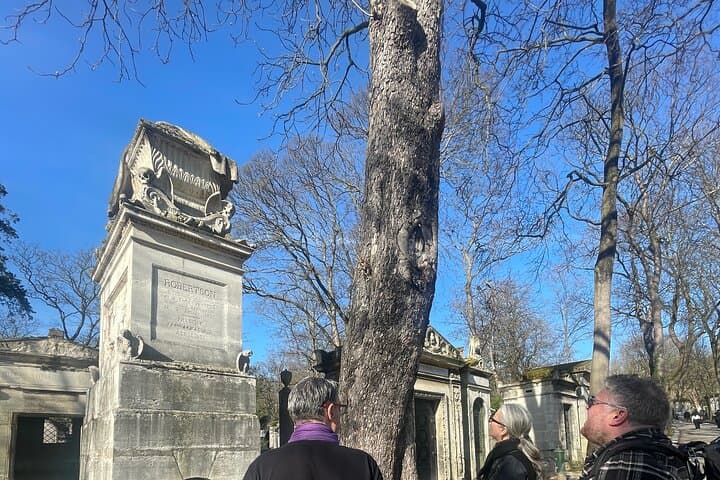A stroll in Pere Lachaise is a pleasant way to explore art, culture, history and a few mysteries