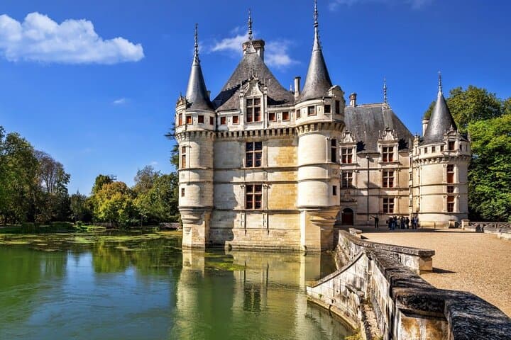 Castle Chateau d'Azay-le-Rideau History Tour Experience