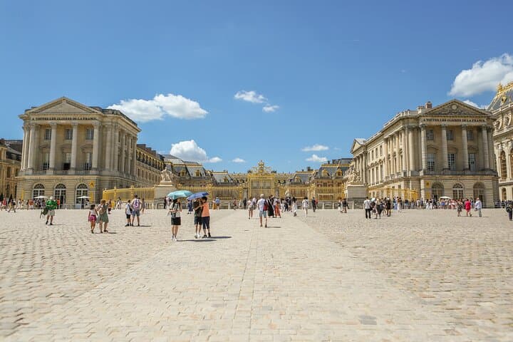 Versailles & Orsay Day Tour with Host, Lunch Optional