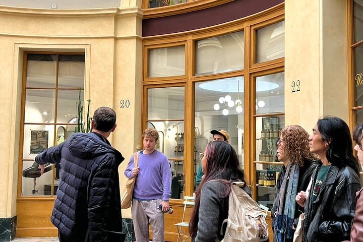Paris Covered and Secret Passages Tour
