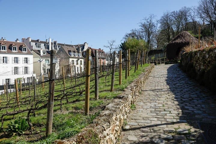 Time Travel to Montmartre Walking Tour