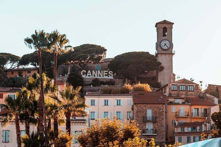 4-Hour Tour of Cannes and Antibes with a Local Guide in Spanish