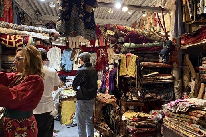 Saint Ouen Marche aux Puces Flea Market Private Walking Tour