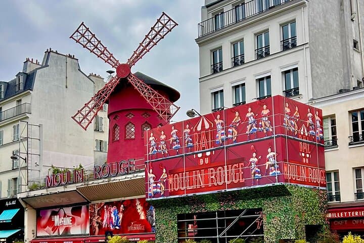 Paris Driving Tour with Photo Stops