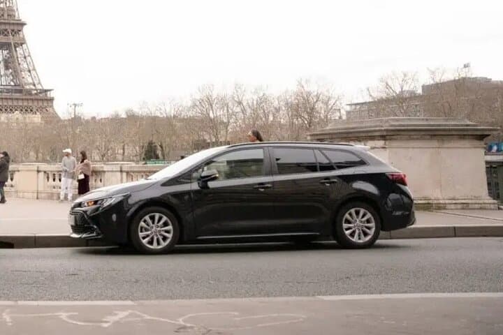 Private transfer between Orly Airport and central DE Paris