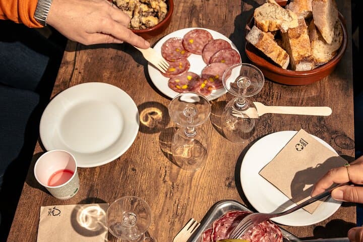 Lyon Small-Group Full Meal Food Tour by Do Eat Better