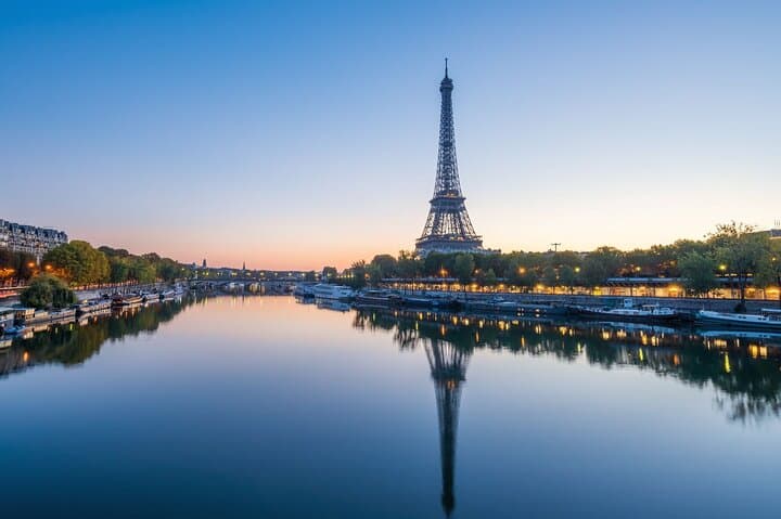 Paris Private Walking Tour with a Local