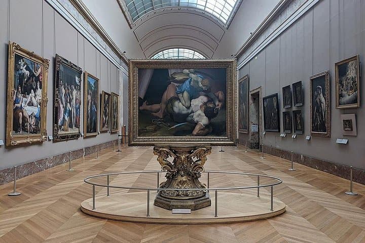 Private Louvre Museum Highlights Guided Tour with Skip-the-Line