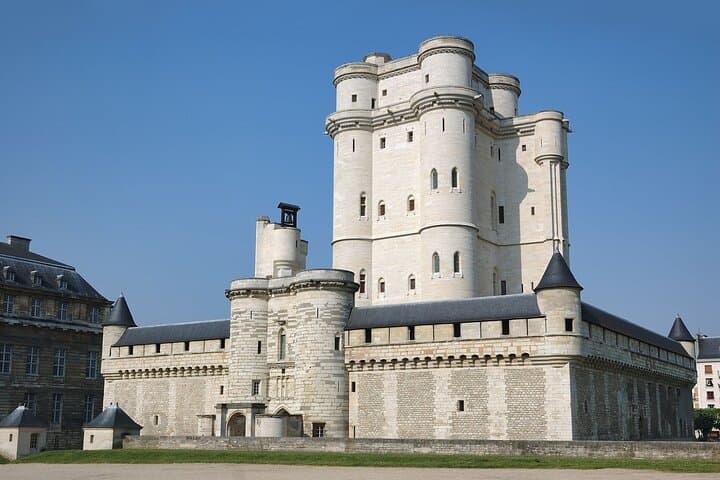 Paris Chateau de Vincennes Ticket and Audio Tour on Your Phone