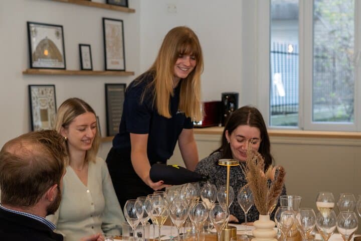 Reims: Morning Champagne Tasting & Workshop