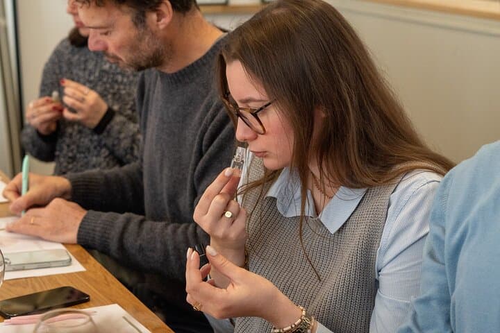 Reims: Morning Champagne Tasting & Workshop