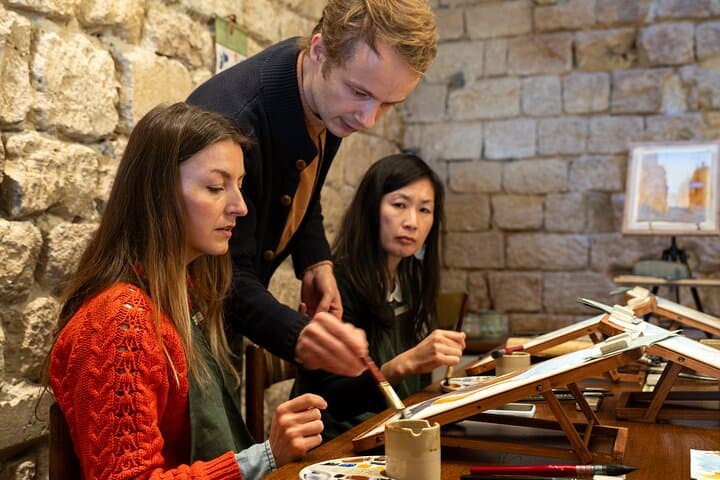 Personal guidance from a professional watercolor instructor — refining technique together, step by step.