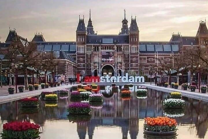 Private Transfer Paris to Amsterdam with Multilingual Driver