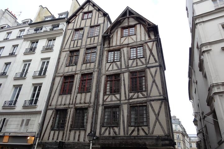 Guided tour of medieval Paris and the Templars