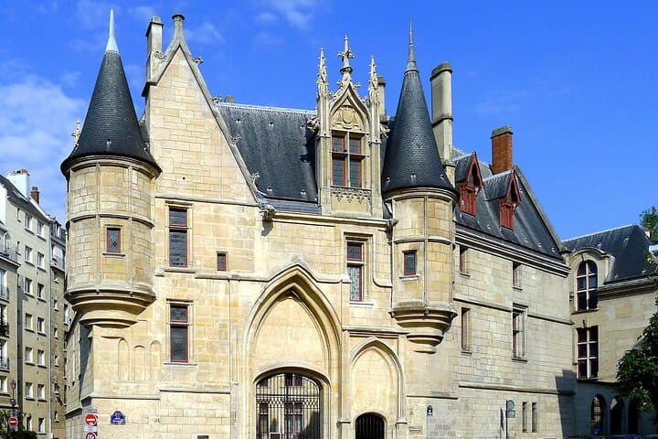 Guided tour of medieval Paris and the Templars