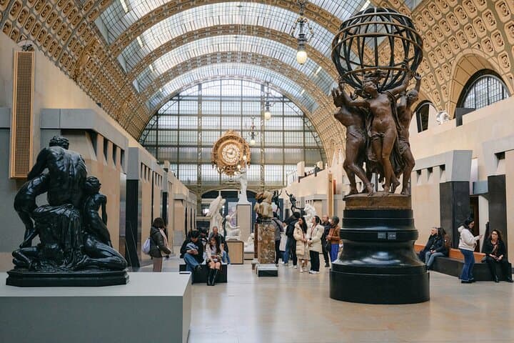 Louvre Museum Private Guided Experience with Reserved Entry