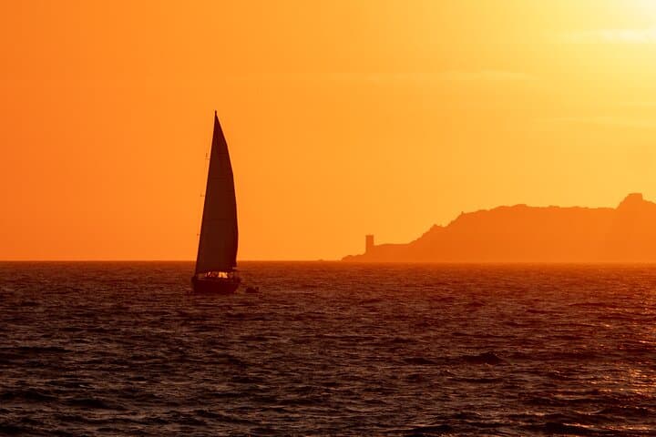 Sunset MUSIC LIVE in Catamaran in the Sanguinary Islands
