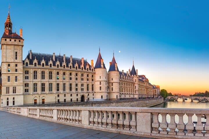 2-Day Paris & Versailles with Top Attractions with optional Lunch