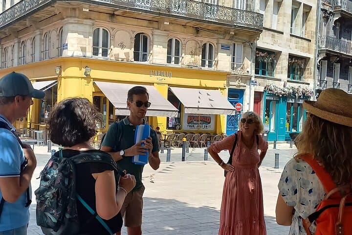 Guided tour Bordeaux Middle Ages 1492 Green Bordeaux Place Fernand Lafargue