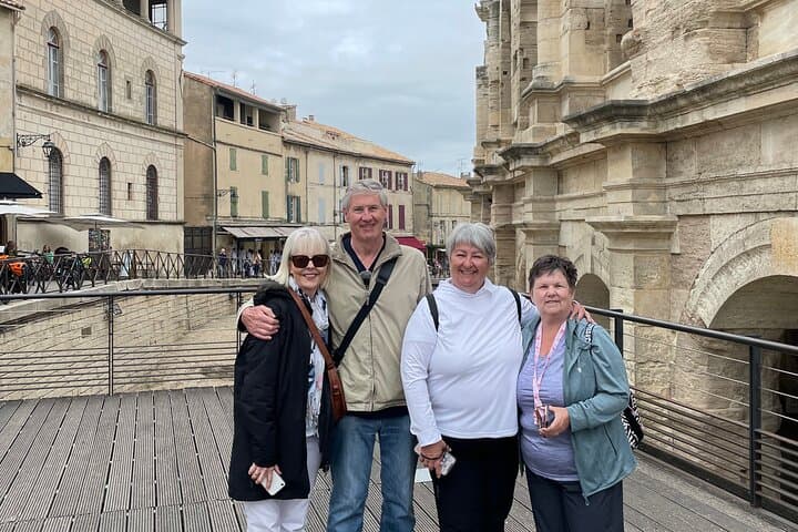 Provence Historical Tour: Arles, Pont du Gard and Avignon