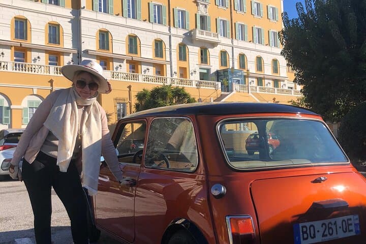 Mini Austin 1987 on the French Riviera with Driver Guide