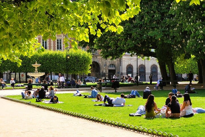 Walk Paris: Le Marais Unlocked
