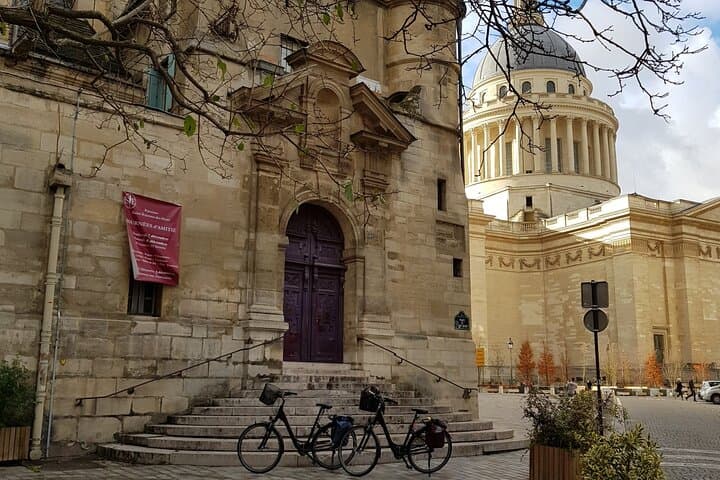 Walking the Latin Quarter nooks and crannies