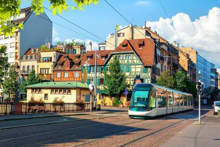 Hello Strasbourg: Private 2-Hour Intro City Walk with Local Guide
