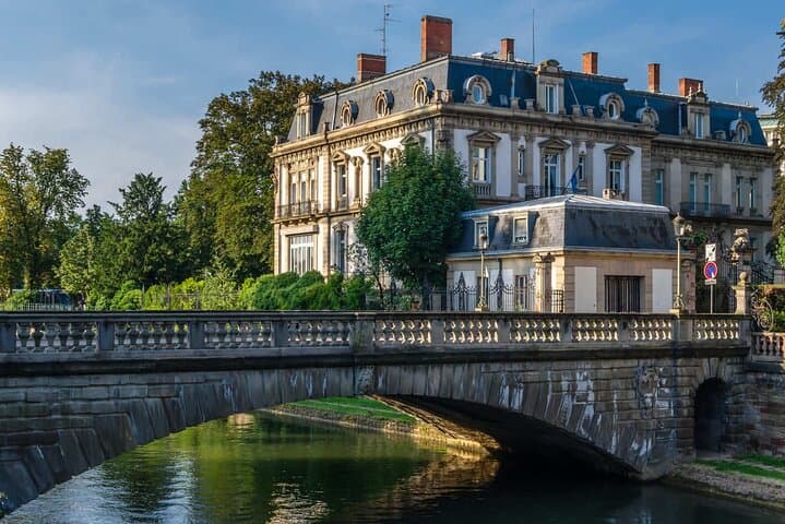 Hello Strasbourg: Private 2-Hour Intro City Walk with Local Guide