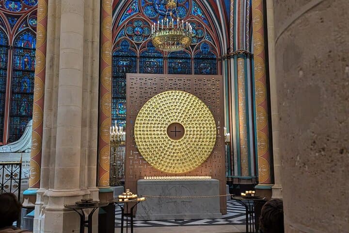 Notre Dame Interior & Île de la Cité Semi Private Guided Tour