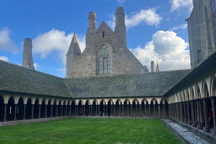 Mont-Saint-Michel private day trip
