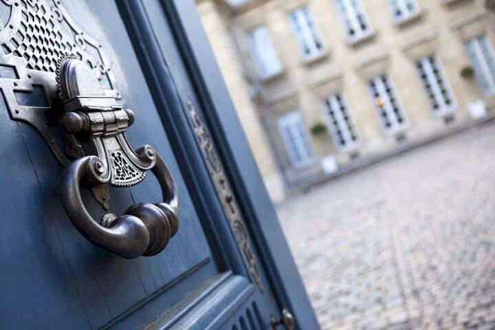 Walk and Explore Bordeaux Private Shore Excursion with Guide