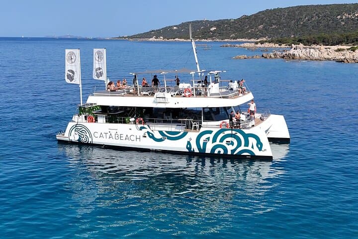 Brunch in Catamaran with bloodthirsty islands