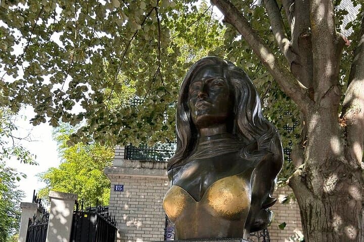 Montmartre Walking Tour Art History and Local Tastes