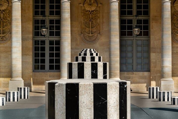 Palais Royal: French immersive survey tour