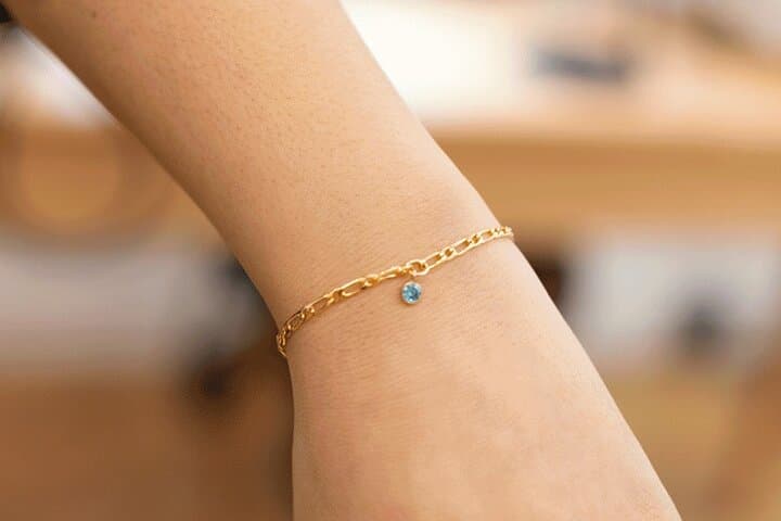 Permanent Bracelet Experience in Paris