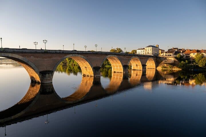 The Old Bridge: The iconic historic crossing on the Dordogne River.