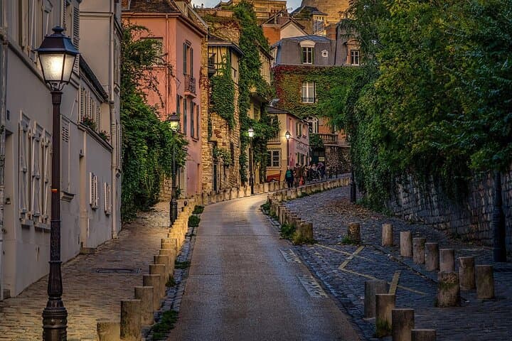 Montmartre Hidden Gems and Scenic Highlights Guided Walking Tour