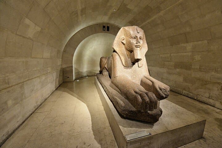 Paris Louvre Museum Skip-the-Line Highlights Guided Tour