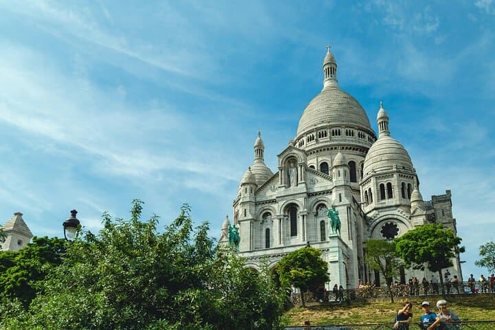 Half-Day Private Paris City Tour with Private Guide and Driver
