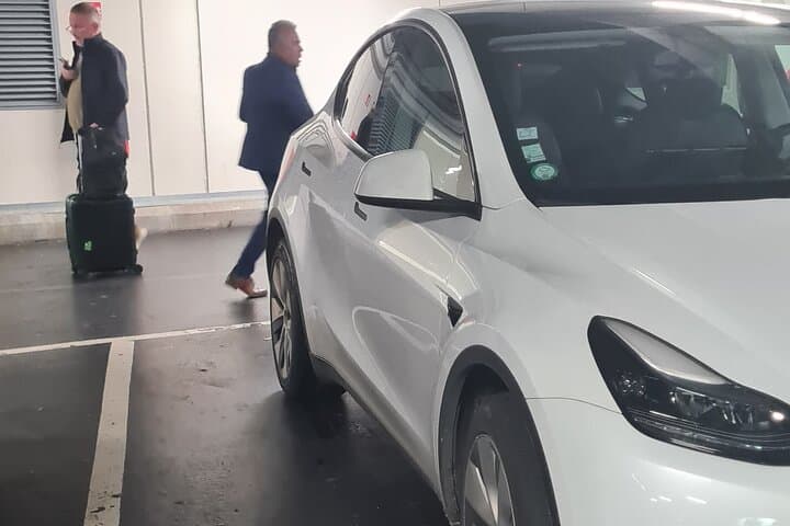 Private Transfer Orly → Disneyland Paris | Electric One-Way