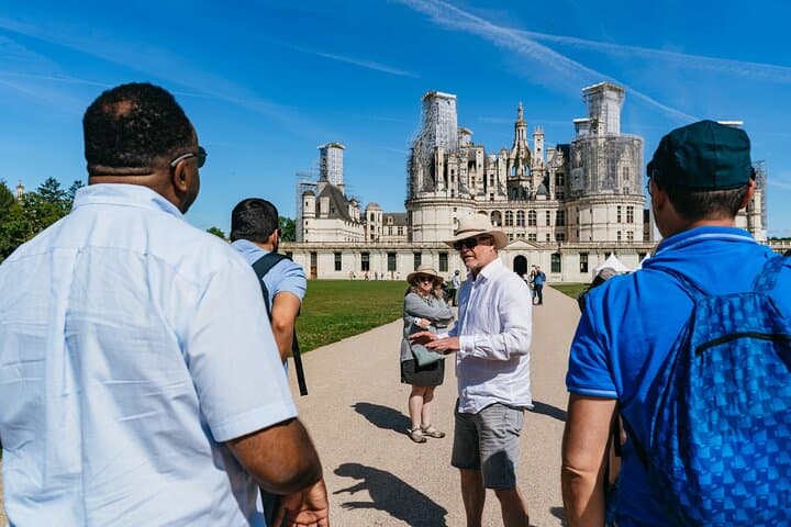 Loire Valley Castles Day Trip from Paris with Complementary Wine