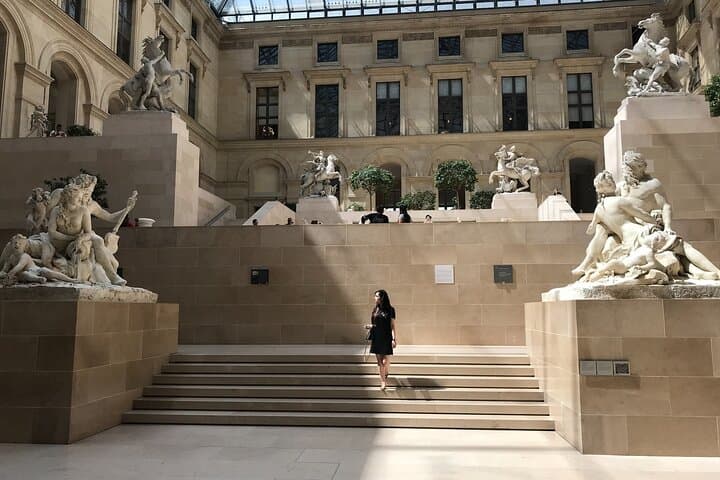 A Private Curated Journey Through the Louvre