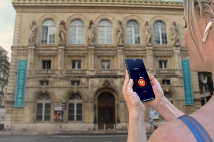 Visit of Toulon in freedom: In front of the Opera of Toulon, the second largest in France after Paris.