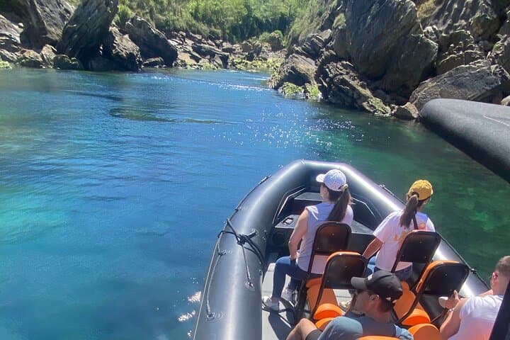Pasaia expedition discovering the Spanish fjord by boat
