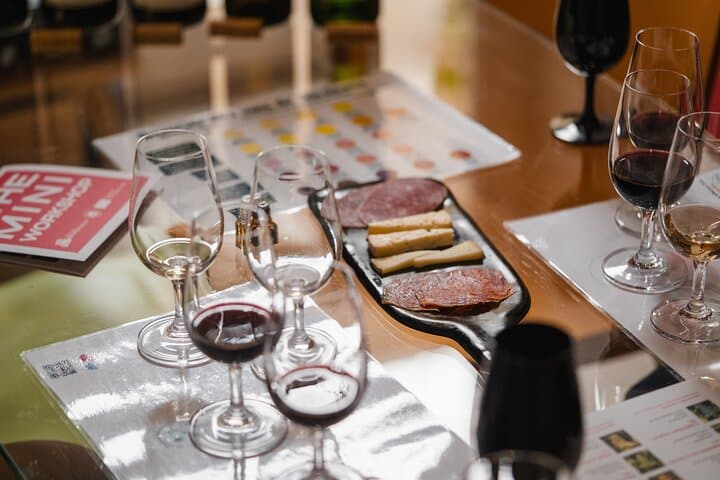 Tasting of 6 Bordeaux wines and pairing charcuterie & cheese