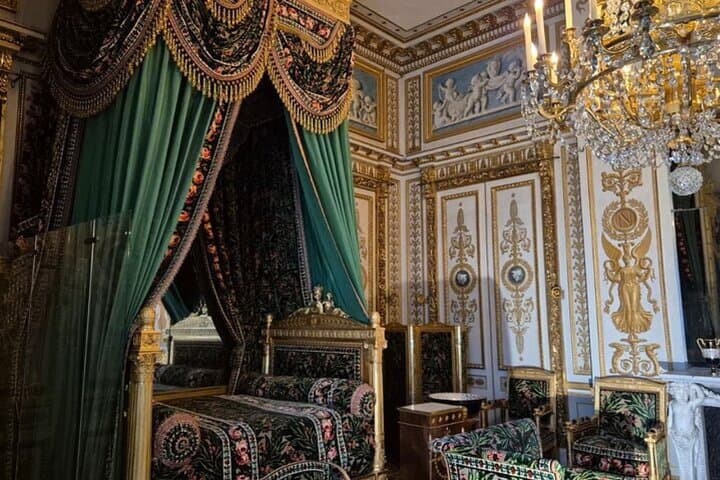 Fontainebleau & Barbizon Private Tour from Paris with Champagne