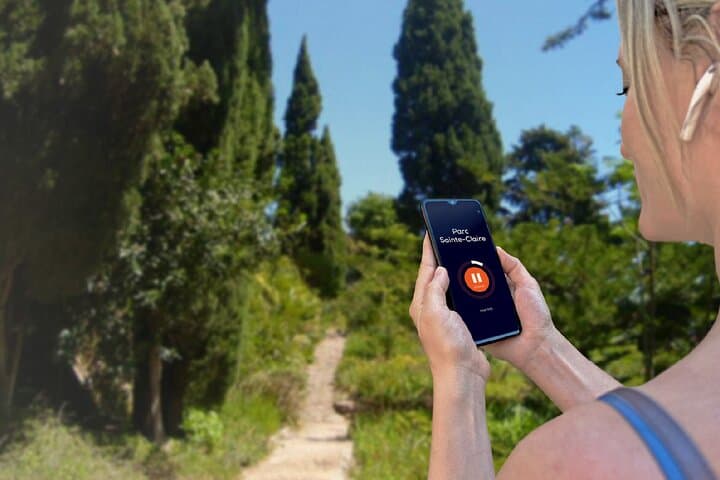 Visit of Hyères en Libre: Discovery of shaded trails and Mediterranean flora in the heart of the city.
