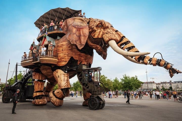 TOP Nantes : Private Guided Tour with your mobile