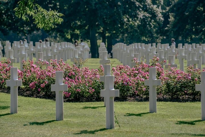 Normandy D-Day Beaches Excursion from Le Havre with Packed Lunch